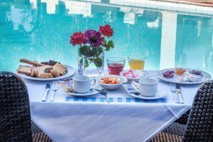 Πρωινό σε ξενοδοχείο στη Χώρα Σκοπέλου