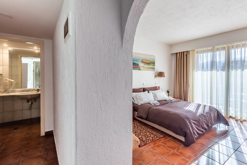 RIGAS - STUDIO B - 4